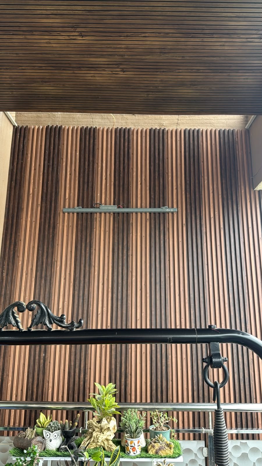 Wooden fluted louver wall